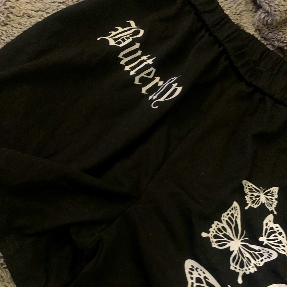 Romwe Butterfly Shorts